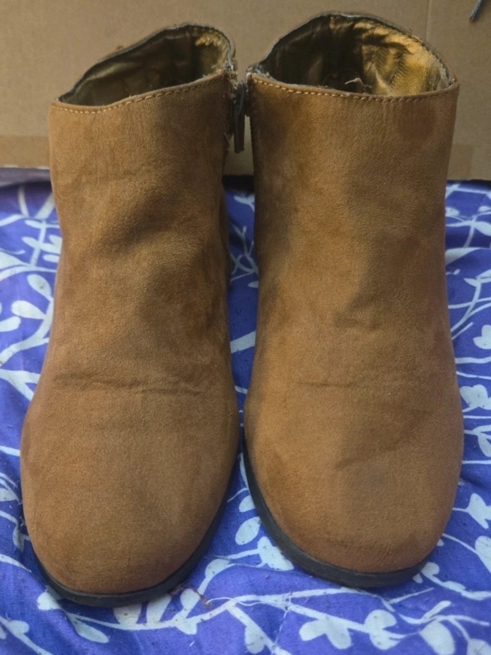 Nine West Brown Faux Suede Ankle Booties with Back Bow Detail - Women's Size 5